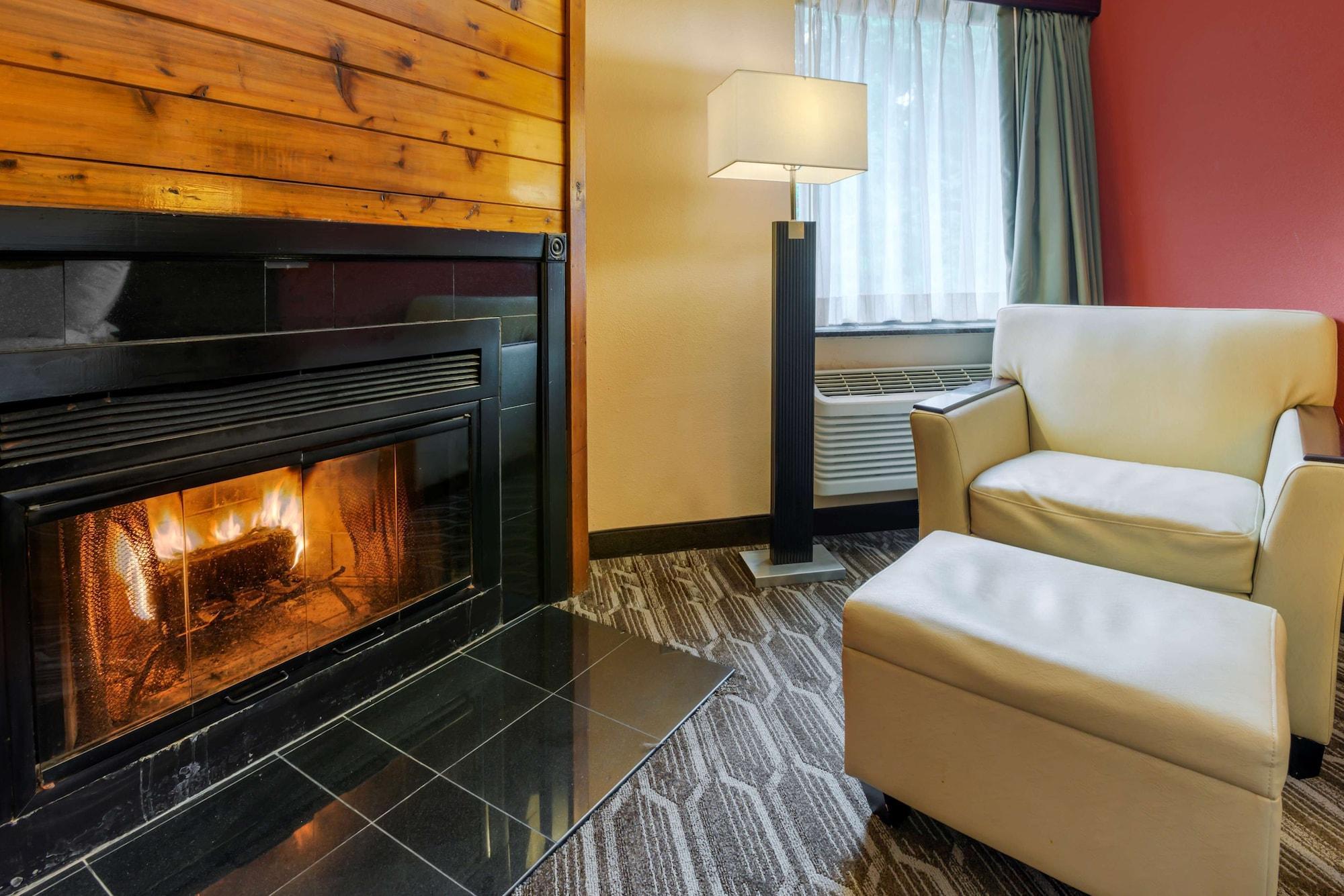 Best Western Plus Poconos Hotel Tannersville